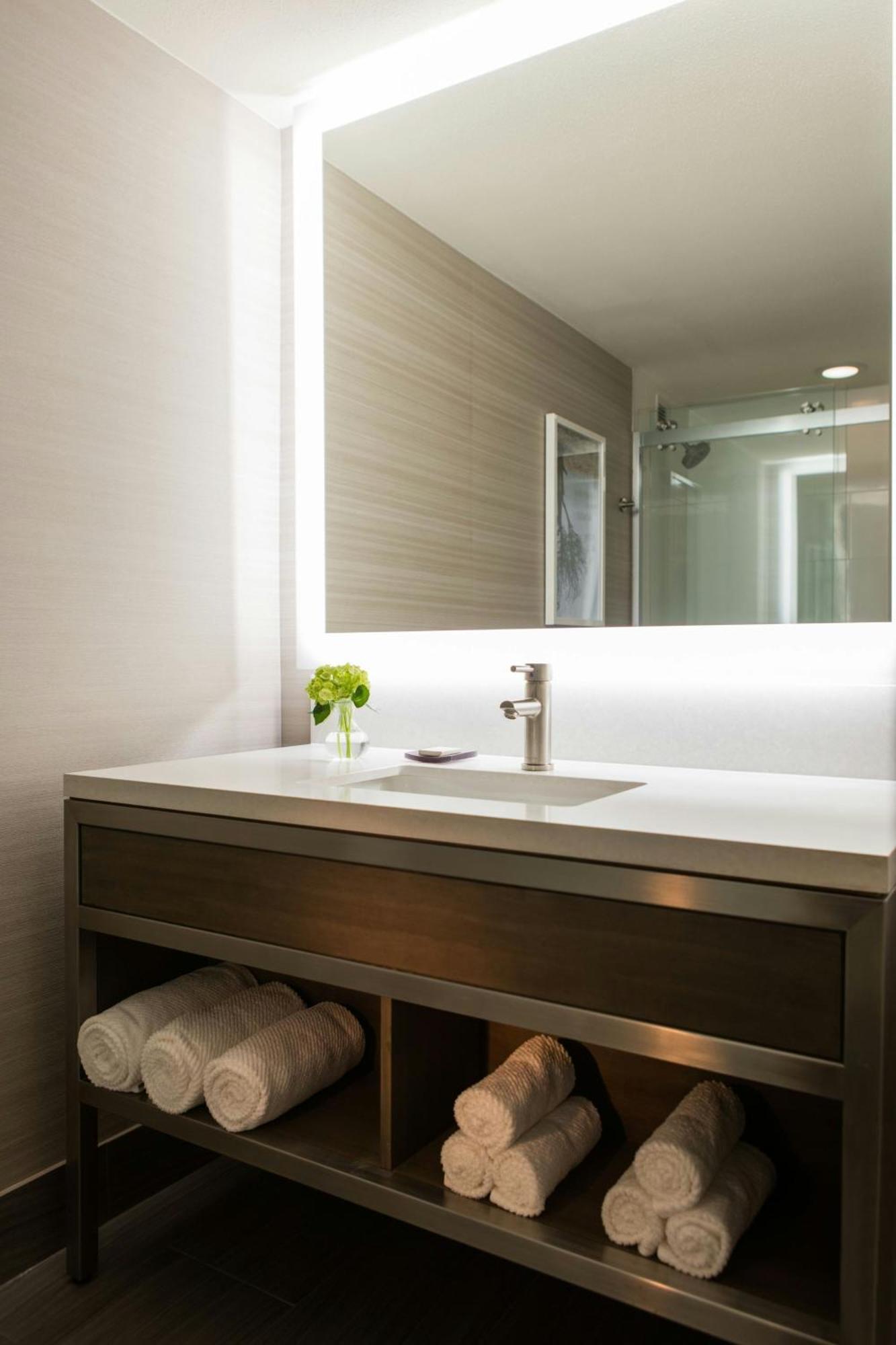 Renaissance Waterford Oklahoma City Hotel Екстериор снимка