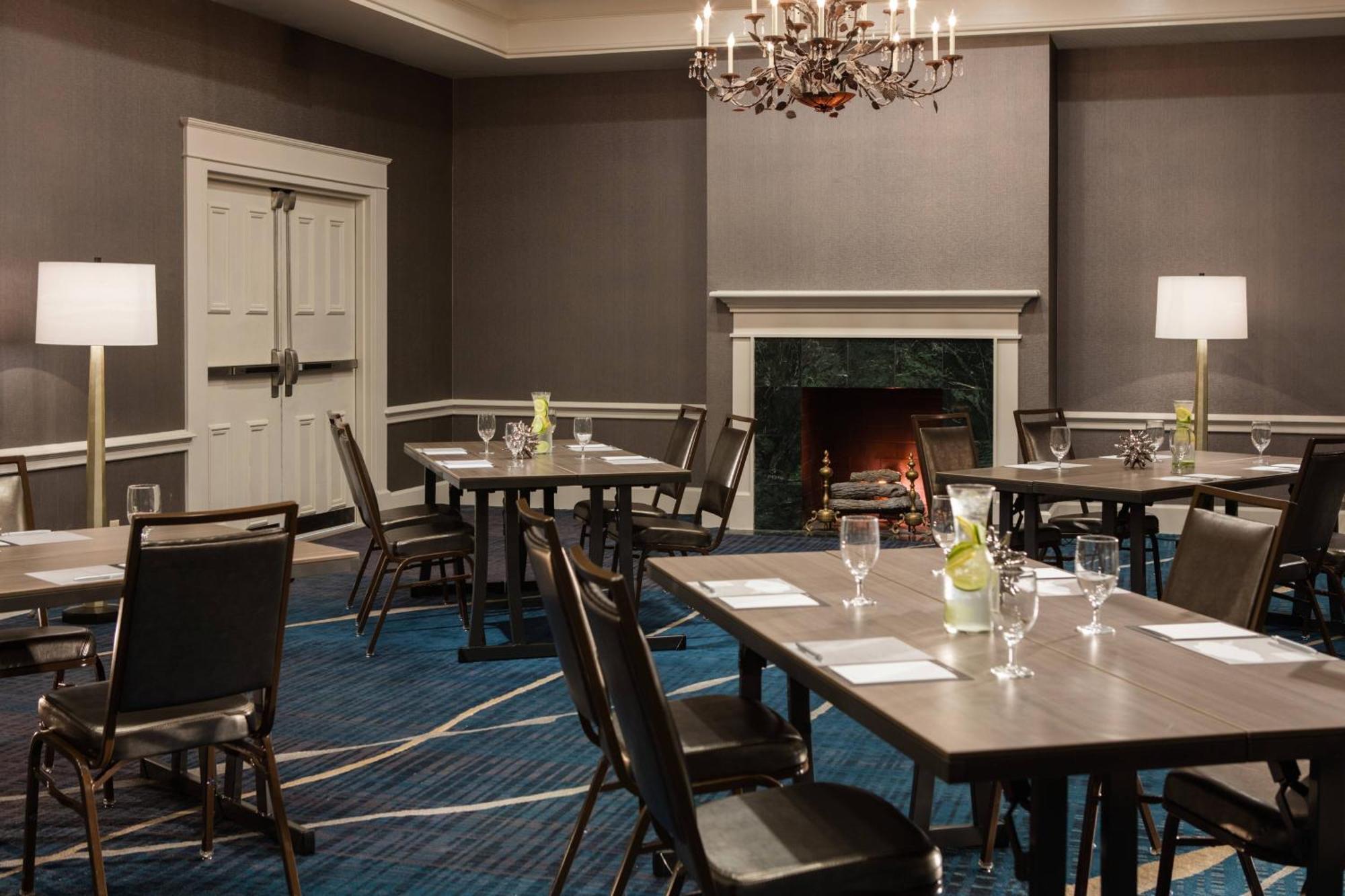 Renaissance Waterford Oklahoma City Hotel Екстериор снимка