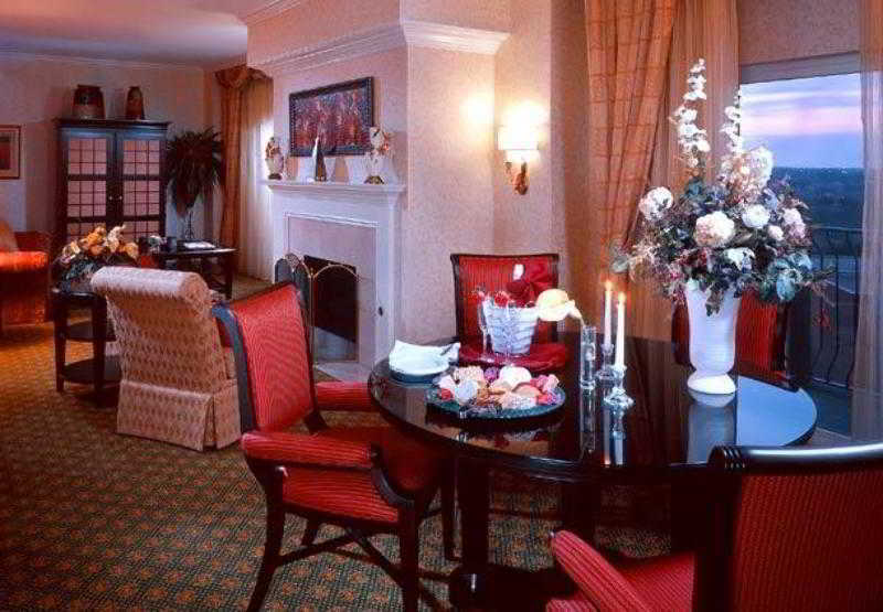 Renaissance Waterford Oklahoma City Hotel Екстериор снимка